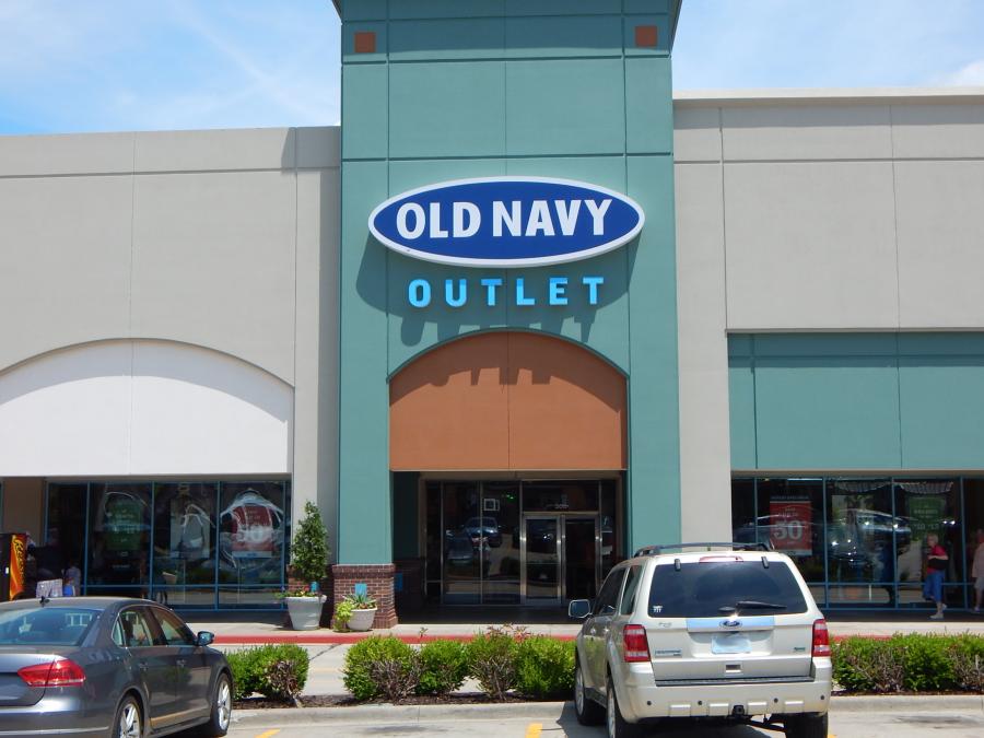 old navy at tanger outlet mall